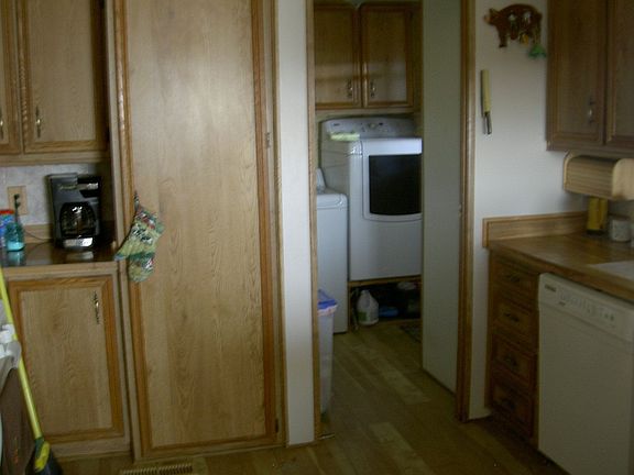 Kitchen/Service Porch