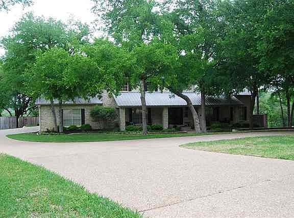 2nd image of 3214 River Place Dr