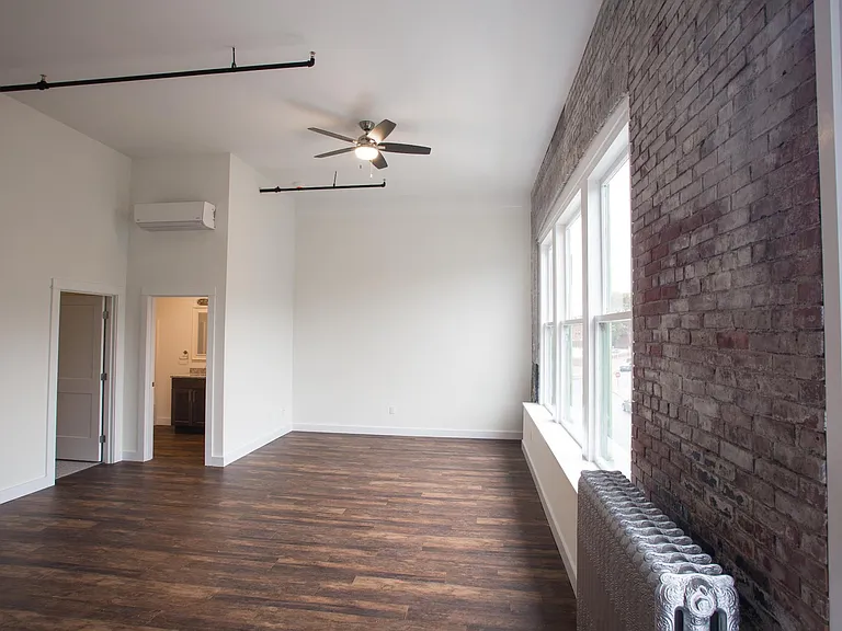 29 Franklin St #3B — Photo 9