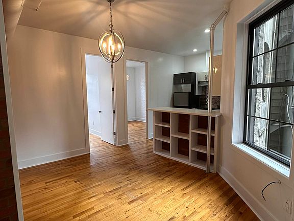 5th image of 524 Metropolitan Ave APT 6
