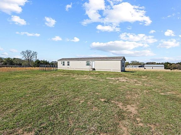 4th image of 3979 Roland Rd