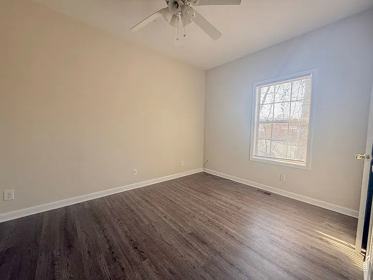 1780 N Dixie Ave — Photo 15
