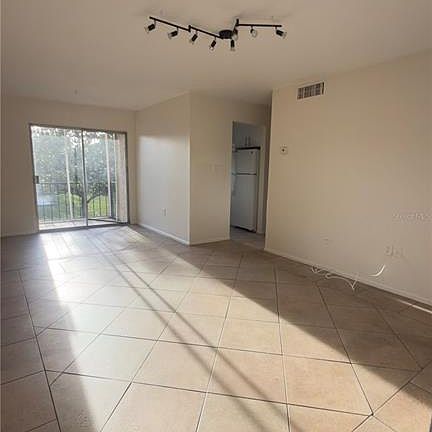 2nd image of 1926 Honour Rd APT 4