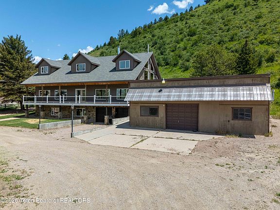 4th image of 2840 E Dry Creek Rd