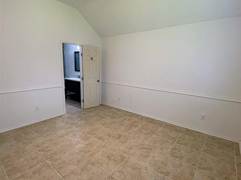 4010 Bealey Ln — Photo 20