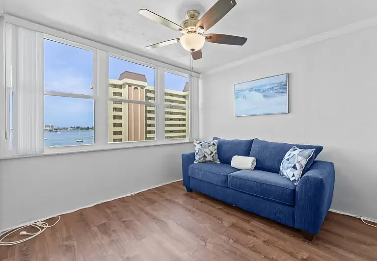 4550 Cove Cir #704 — Photo 13