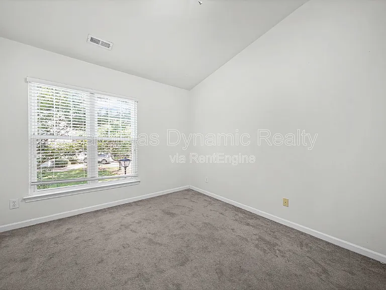 17059 Commons Creek Dr — Photo 26