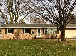 2470 Warbler Dr, Green Bay, WI 54303