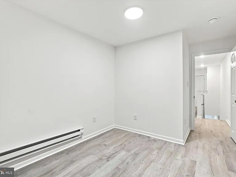 3238 N Woodstock St — Photo 11