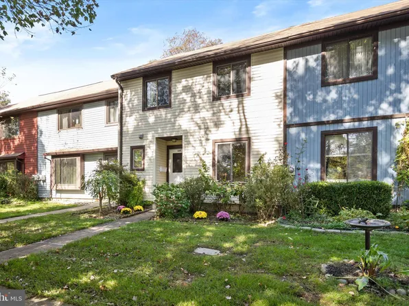 564 Edison Dr, East Windsor, NJ 08520