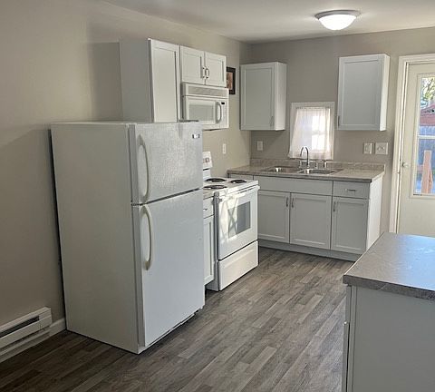 3rd image of 177 S Van Buren Ave APT 4