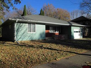 602 10th St N, Mountain Lake, MN 56159