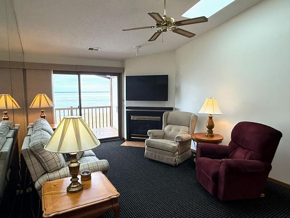 4th image of 8777 Larned Rd #19