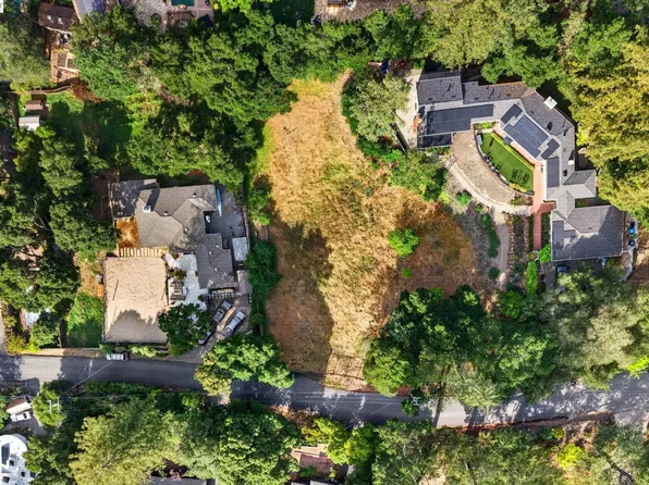 1087 Rahara Dr #A, Lafayette, CA 94549