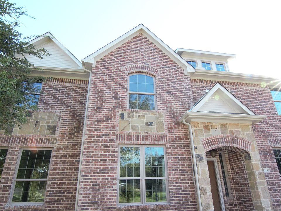 1st image of 5229 Park Dr