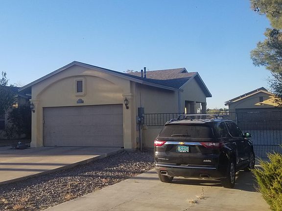 Double driveways and 2nd detached garage