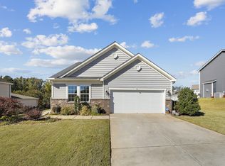 108 Congaree Dr, Holly Springs, NC 27540