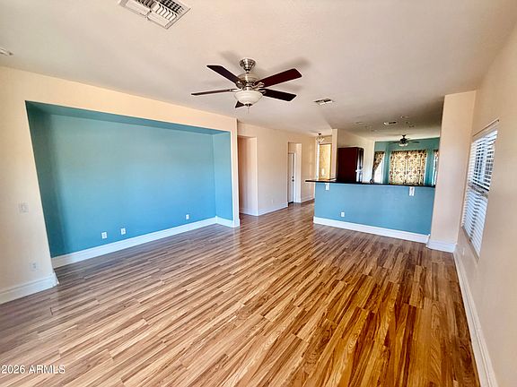 3rd image of 1377 E LINDA Drive
