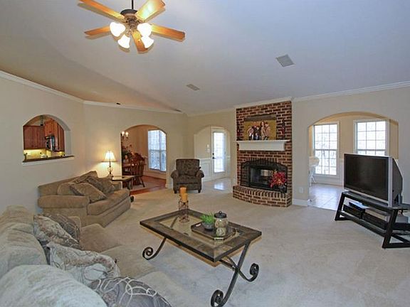5th image of 5105 Forest Hill Dr