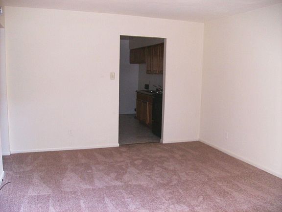 2nd image of 1523 Fairbanks Ave