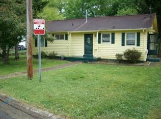 102 Anna Rd, Oak Ridge, TN 37830