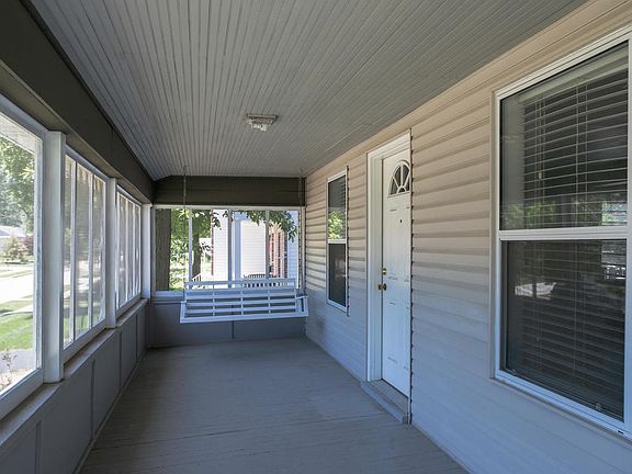 3rd image of 329 Rose Ln