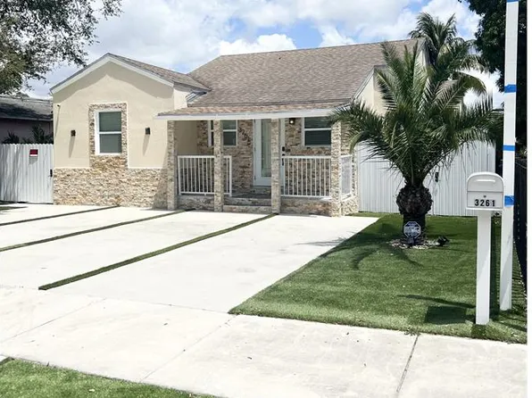 3261 NW 52nd St #1, Miami, FL 33142