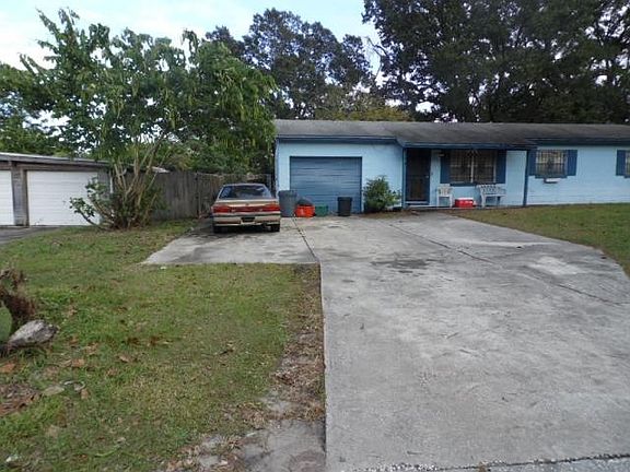 2nd image of 109 Leonard Ct