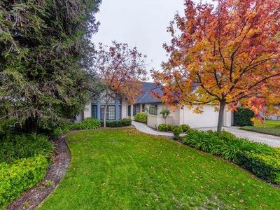 10655 N Coronado Cir, Fresno, CA, 93730