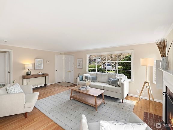 3rd image of 6251 Vassar Avenue NE
