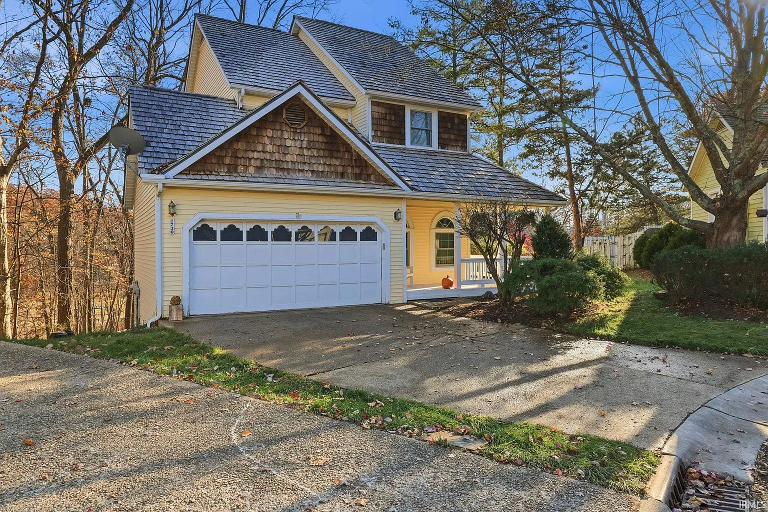 1730 E Camby Ln photo 1