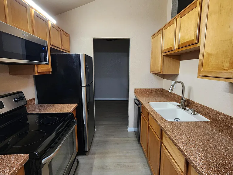 7550 N 12th St #225 — Photo 16
