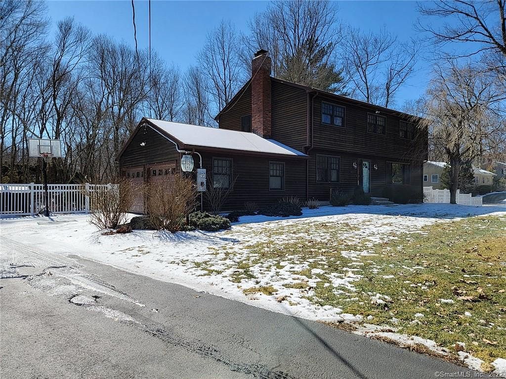 165 Lake Ave, Trumbull, CT 06611 Zillow