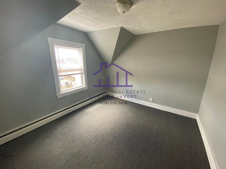 12 College St #3 — Photo 3