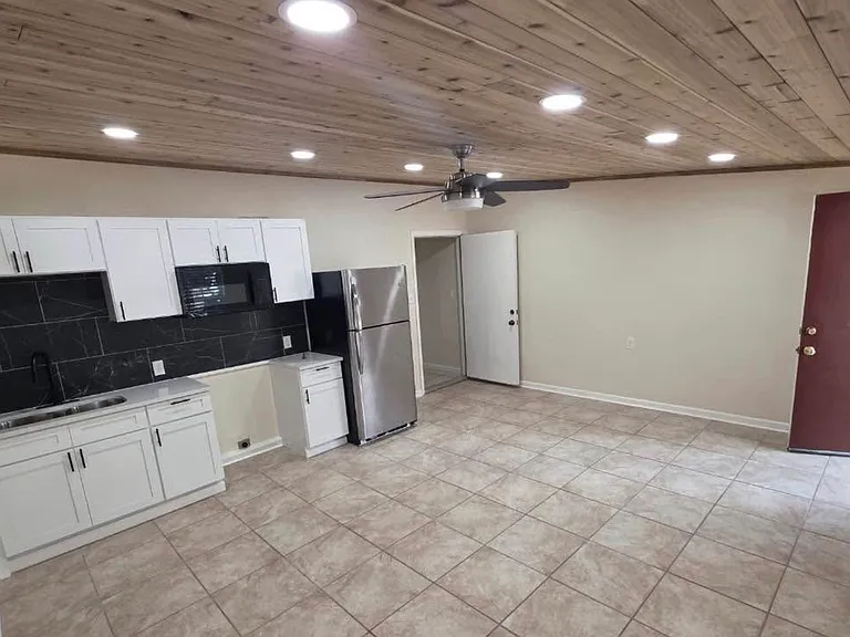 8715 Buckskin Dr #2 — Photo 6