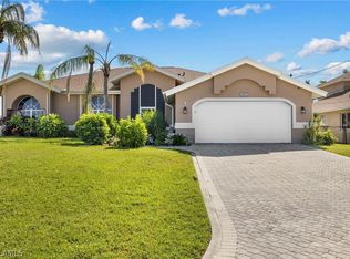 201 SE 4th Pl, Cape Coral, FL 33990