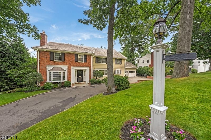 1st image of 18 Kings Hill Ct
