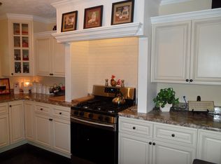 105 26th St, Lumberton, NC 28358