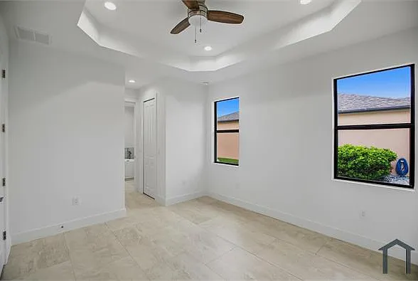 211 NW 25th Ave — Photo 31