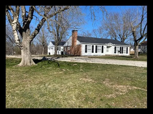 509 Sunset Dr, Macon, MO 63552