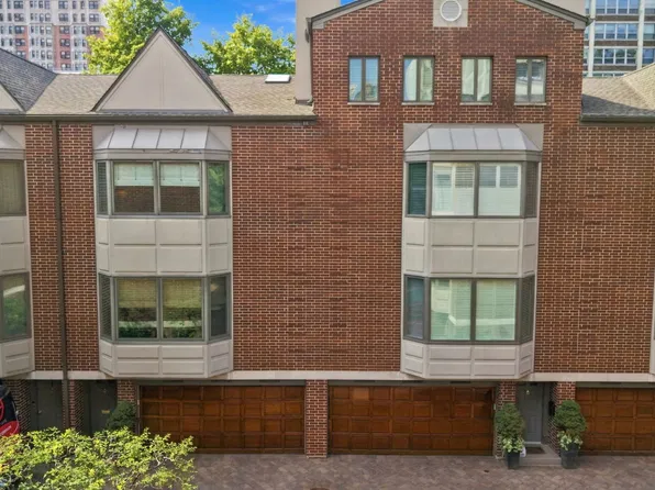 55 W Goethe St Unit 1232, Chicago, IL 60610