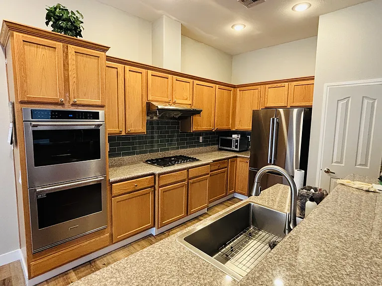 917 Coldwater Falls Way — Photo 6