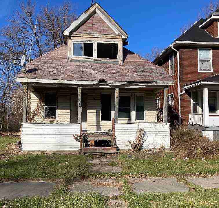 1672 Highland