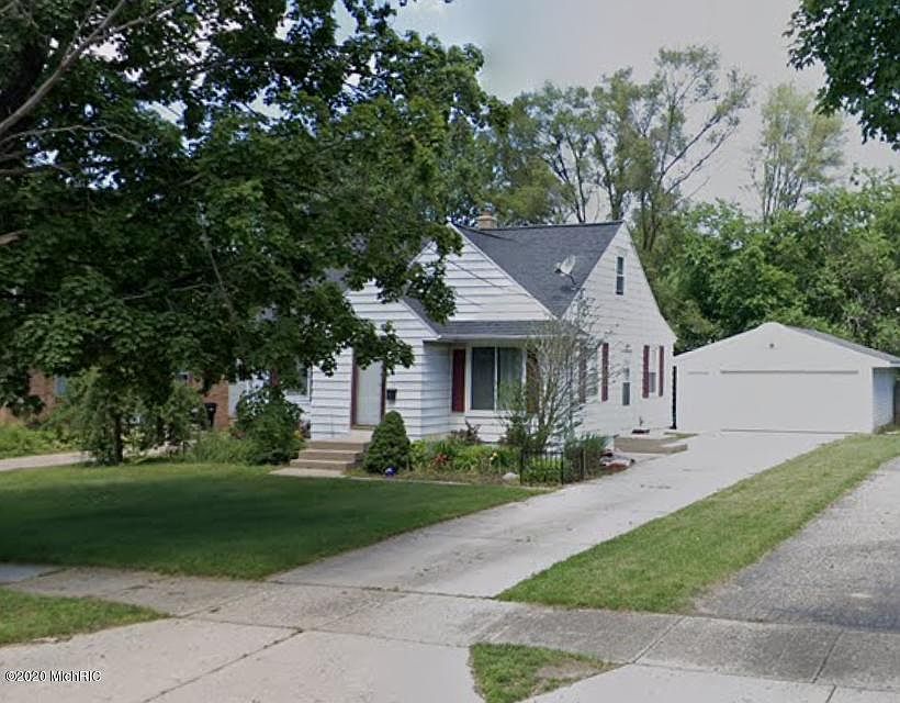 2nd image of 861 Ariebill St SW