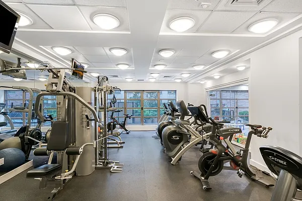 Rented by Keller Williams NYC | media 10