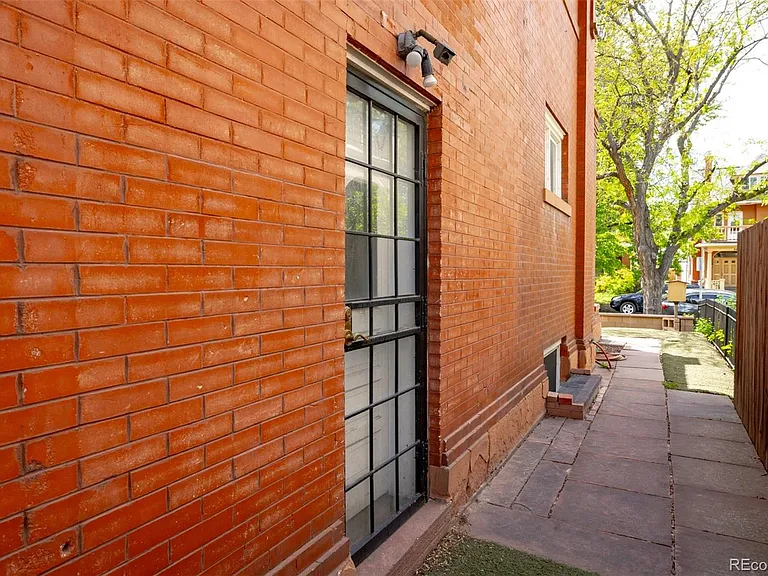 840 N Emerson St #6 — Photo 14