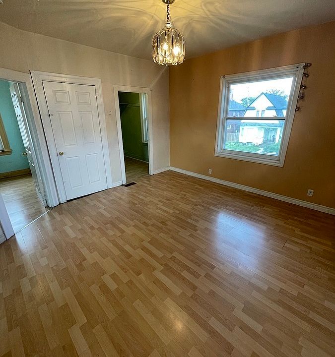 1st image of 367 Janette Ave #365