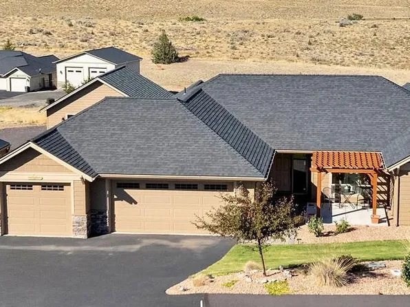 2400 NE Hilltop Ln, Madras, OR 97741