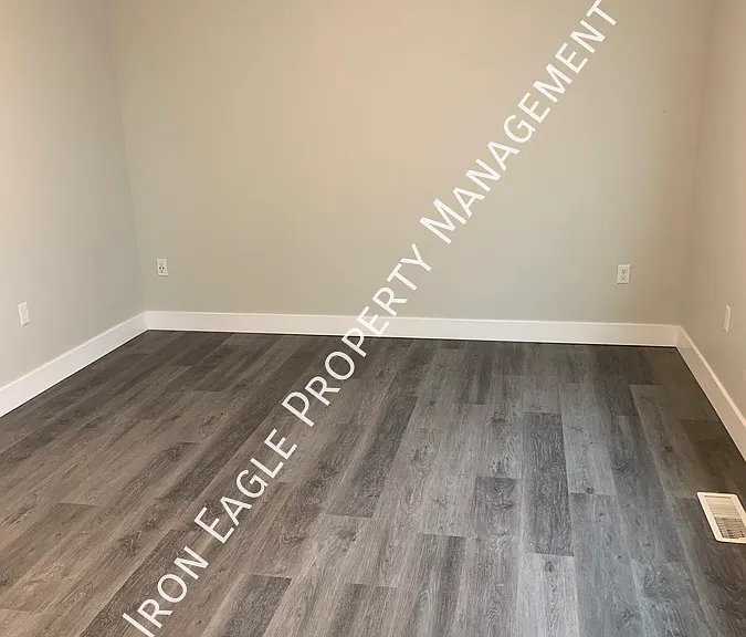 509 Borah Ave W #4 — Photo 8