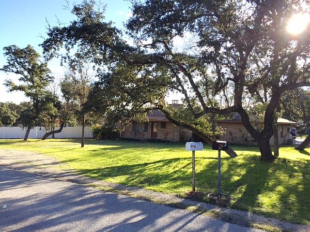 1st image of 1108 Edwards Blvd